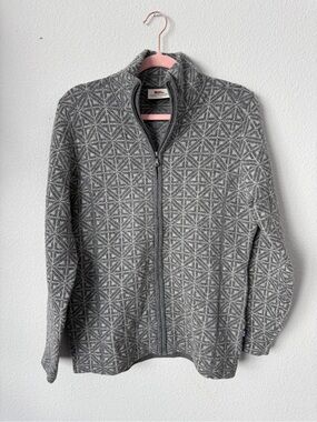 Fjällräven Women's Medium Övik Frost Cardigan in grey.